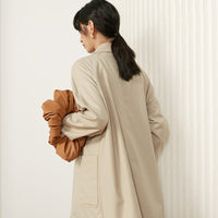 Slit-sleeve trench coat